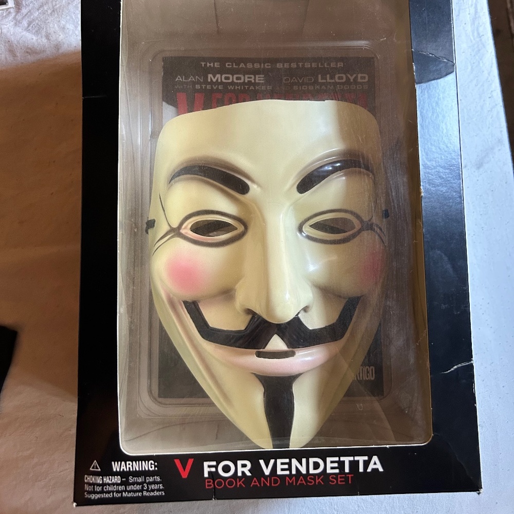 V for Vendetta graphic novel and mask collectors set.